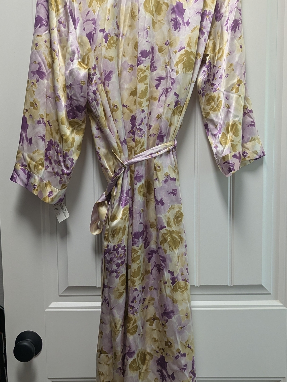 Vintage NWT Floral Silk Pajama Set With Full Length Robe